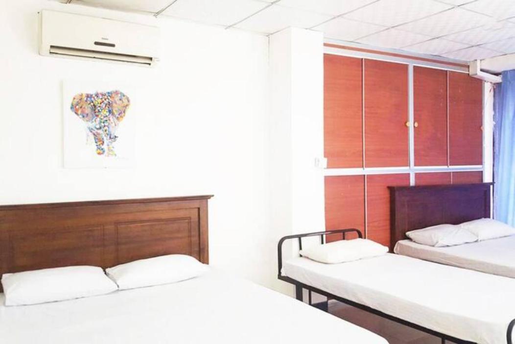 The Beehive Colombo Hotel Exterior photo