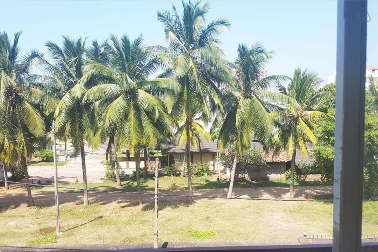 The Beehive Colombo Hotel Exterior photo